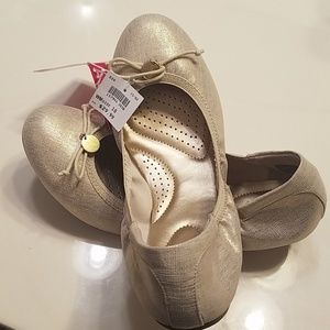 Cream & gold flats - size 10